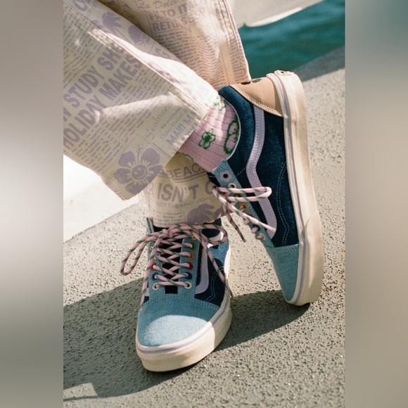 Vans x Old Skool Emma Holland on Holiday Sneaker - Picture 11 of 13